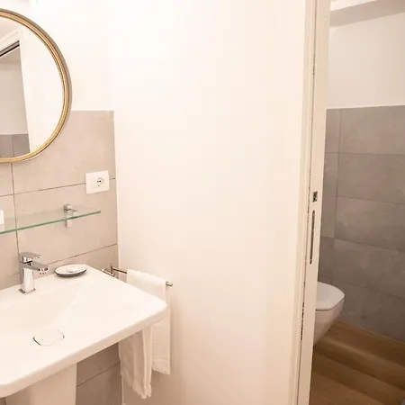 Grand Duchi D'aosta Trieszt