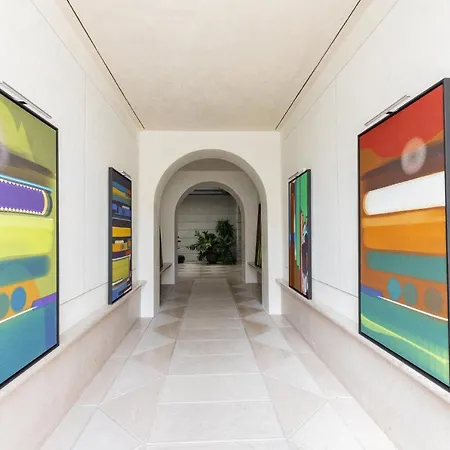 Grand Duchi D'aosta アパート